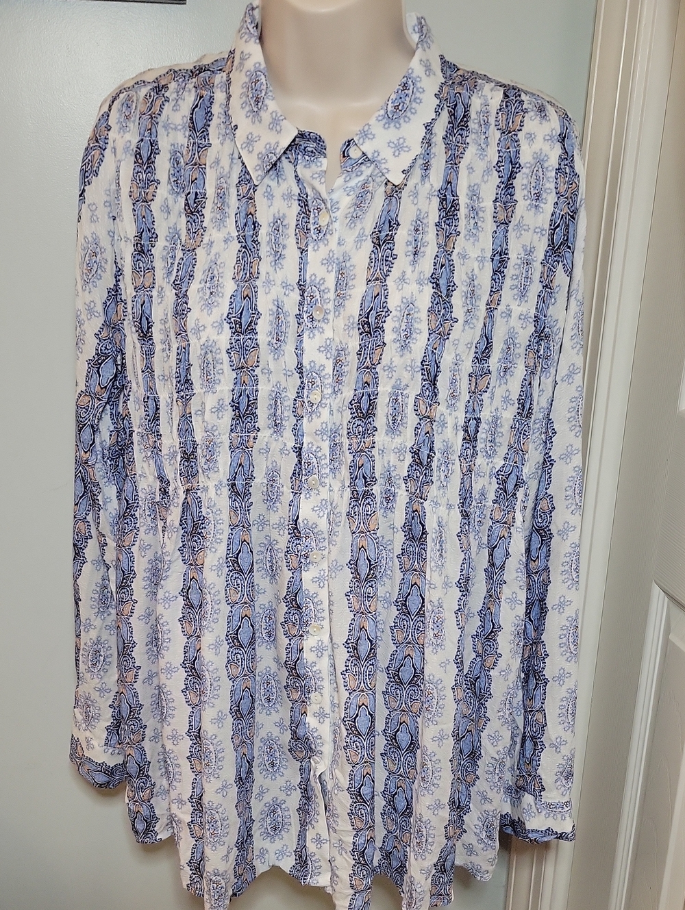 Jane + Delancey Button-Down Tunic Length Smocked Shirt Blue Paisley Stripes NWT